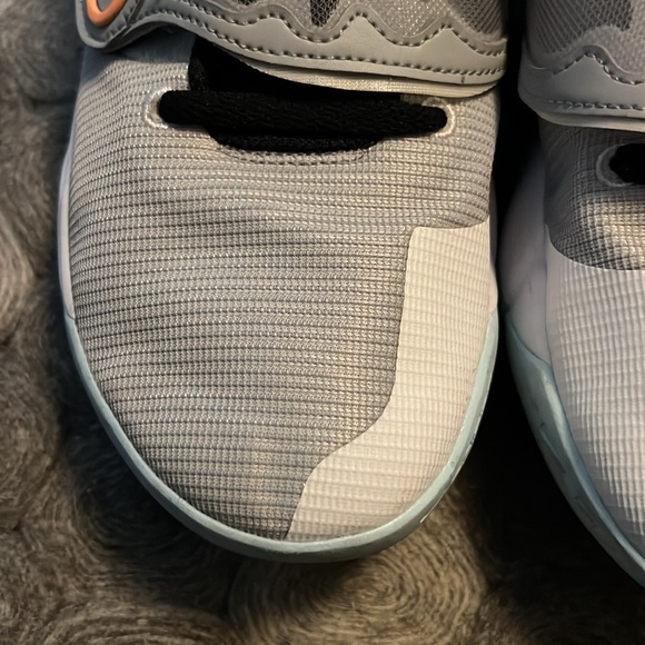 KD Trey 5 X 'Wolf Grey Barely Volt' Nike. Mens size 13. Like new, great cond. - Picture 6 of 8